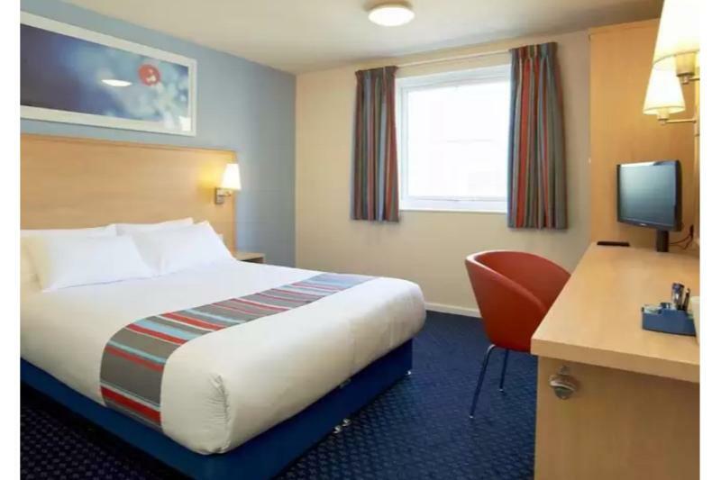 Travelodge London City Exterior photo